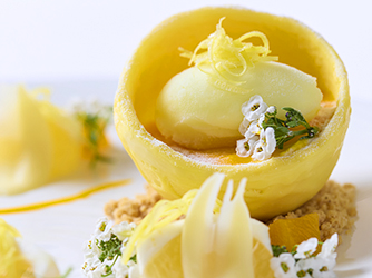 季節に合わせたスイーツをたくさんご用意したデザートビュッフェ