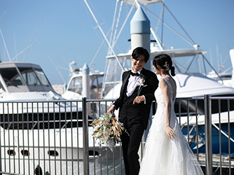 ヨットハーバーでの前撮りも人気