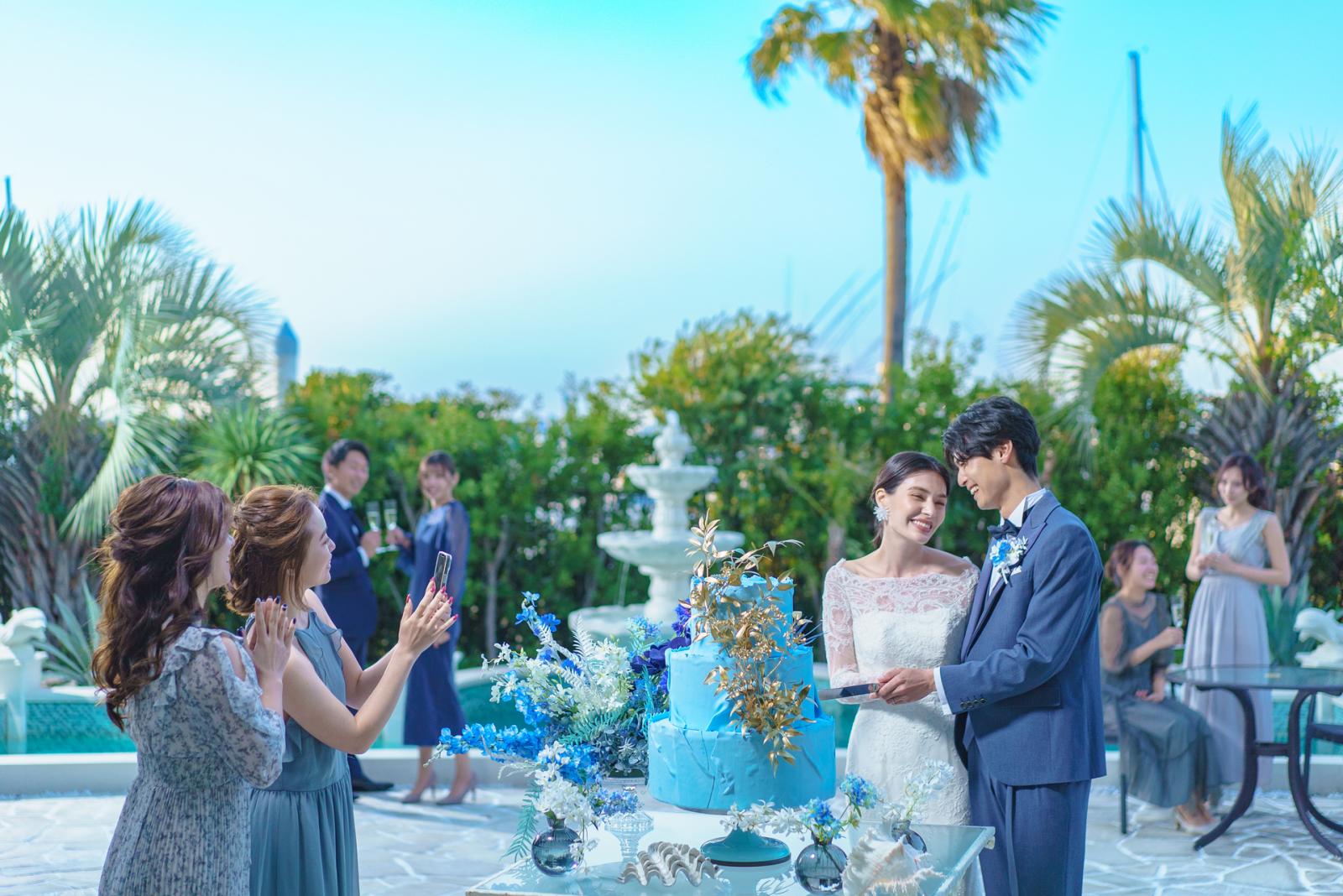 パーティ会場には専用ガーデンを用意。ふたりだけの海辺のガーデンで、特別な一日を楽しんで