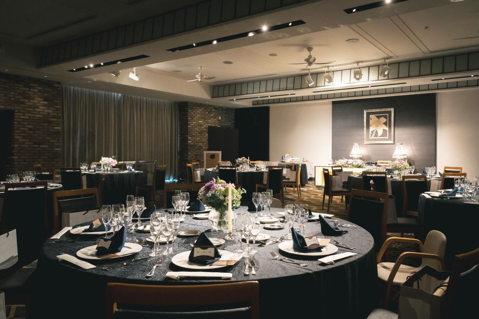 最大80名様までご着席いただけます