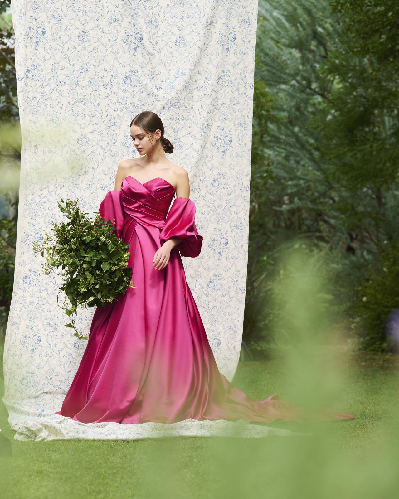 日本人の体型に合わせて細かい基準を設け、綺麗にお召しいただくデザインをご提案