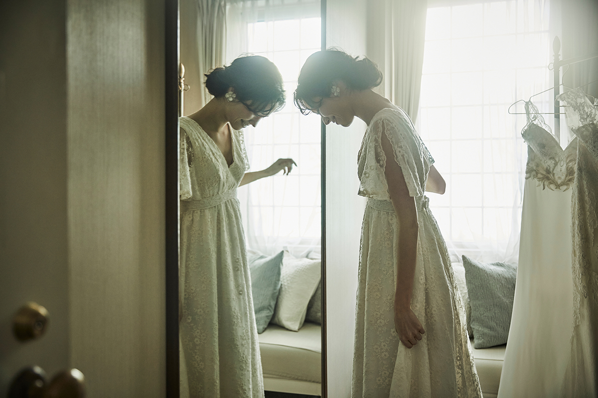 ウエディングテーマに合わせてドレスの提案