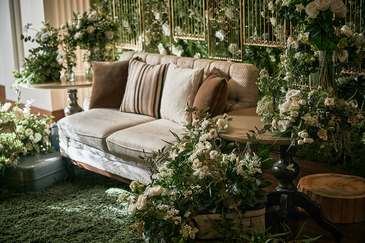 ふたりが用意したのはゲストと触れ合うためのソファーブース