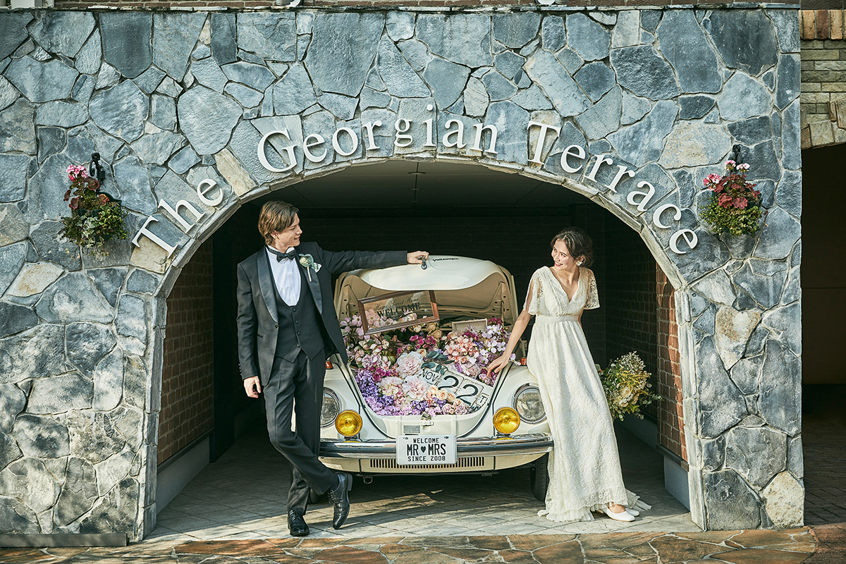 オープンカーが幸せな日をより特別な1日に