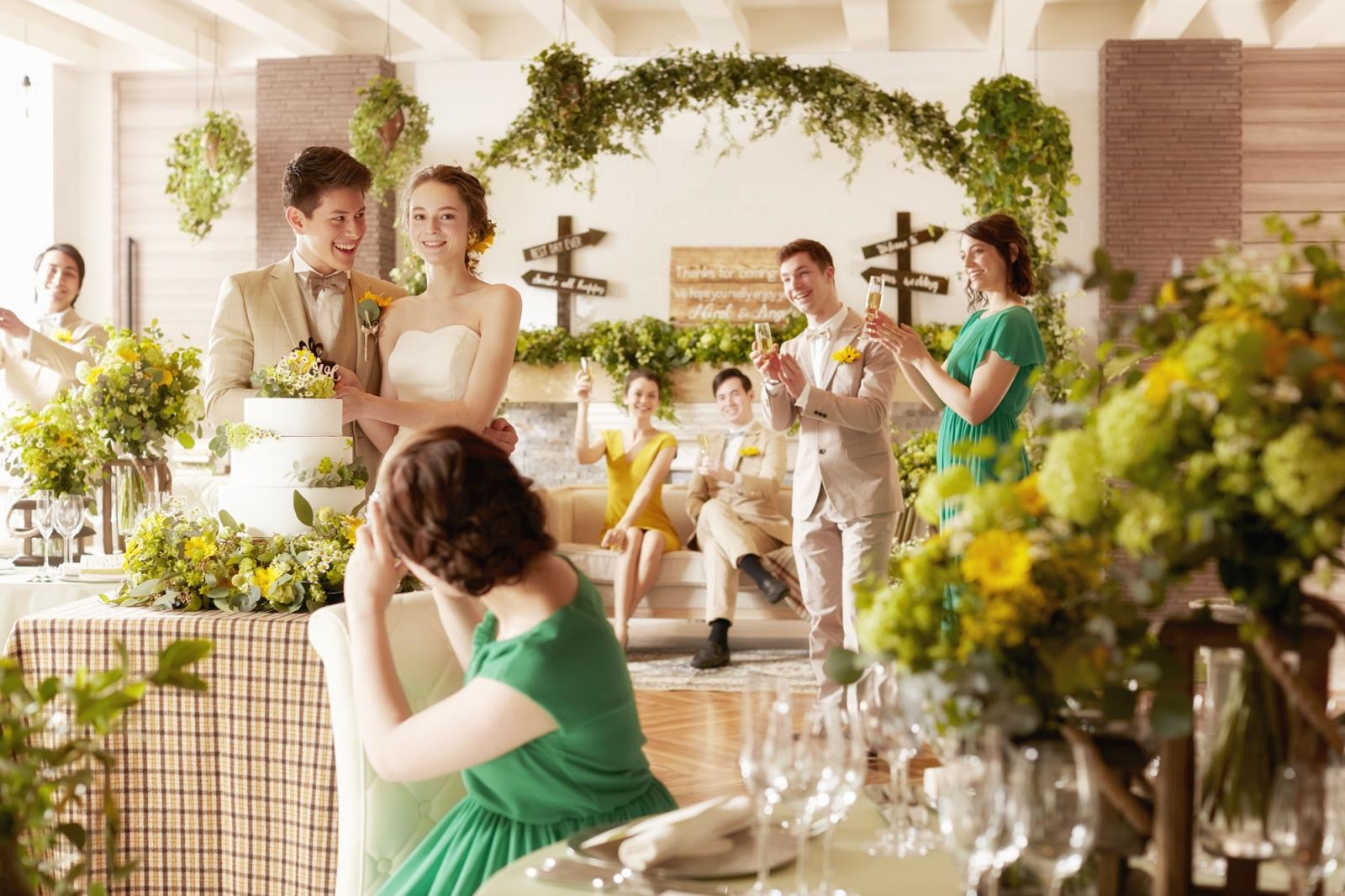 ３０名～１００名まで着席可能！テーブル配置から考えてゲストが寛げる空間を演出しよう！(イメージ)