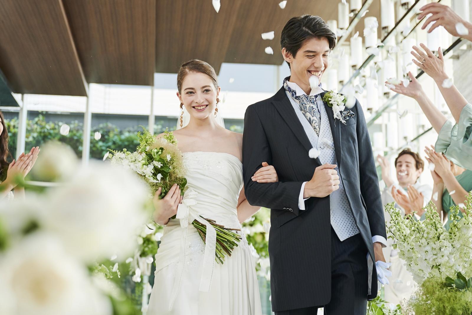 ゲストと距離感の近いアットホームなセレモニー