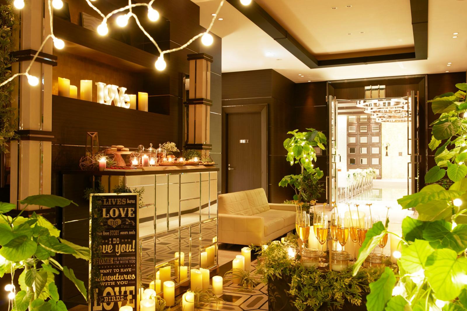 隣接ロビーも統一感のあるコーディネートで仕上げて