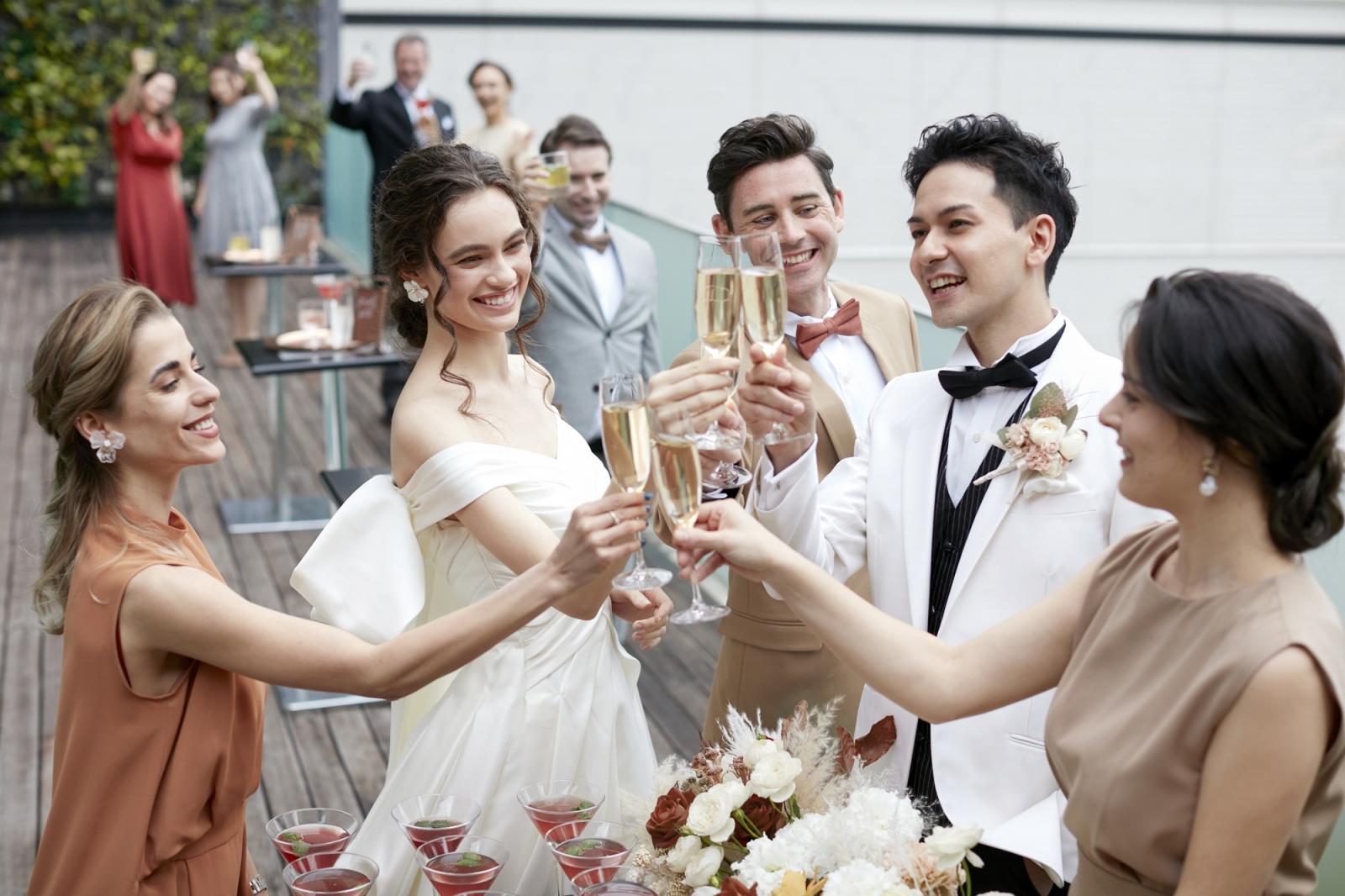 開放的感たっぷりのテラスはゲストと自然な笑顔がこぼれる