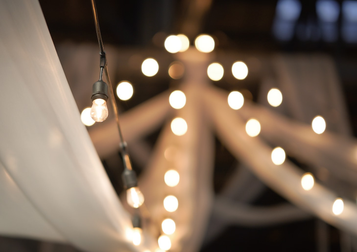 天井高5.6mの開放感溢れる赤レンガ倉庫とJAZZ生演奏が織り成すセレモニー空間