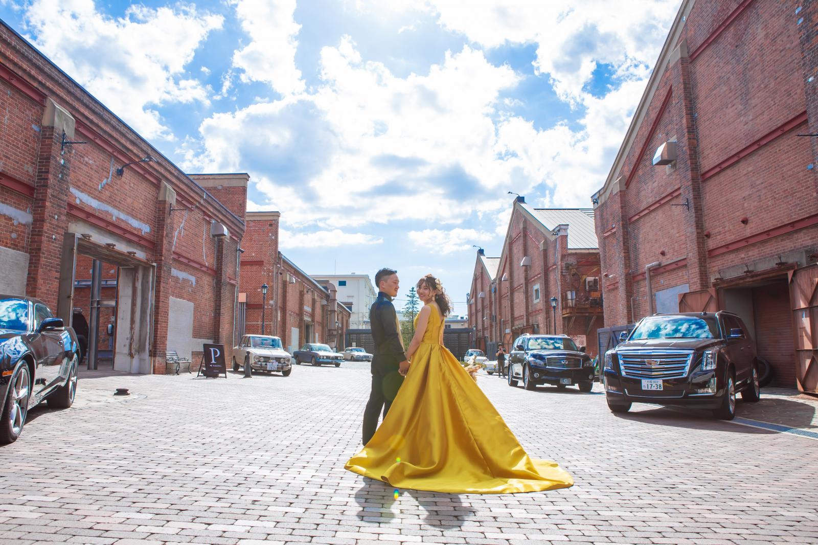 空と赤煉瓦に囲まれた、ここにしかない特別な空間！