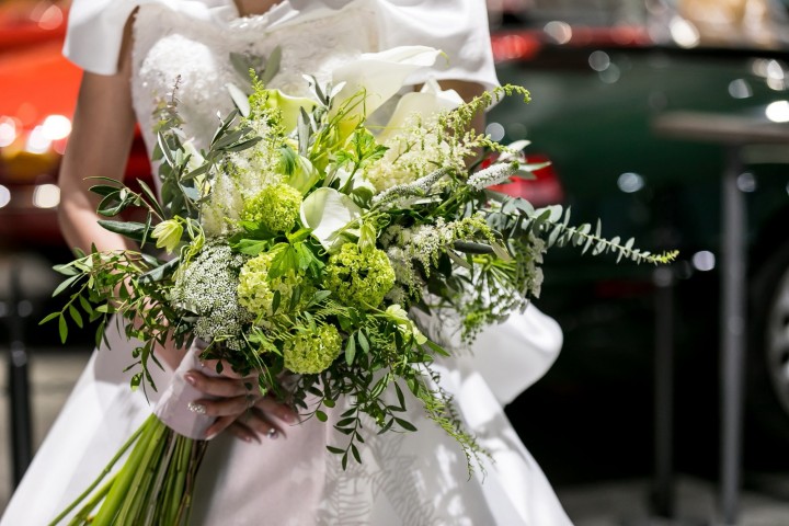 センス抜群の専属フローリストがご希望に添ってご提案します。