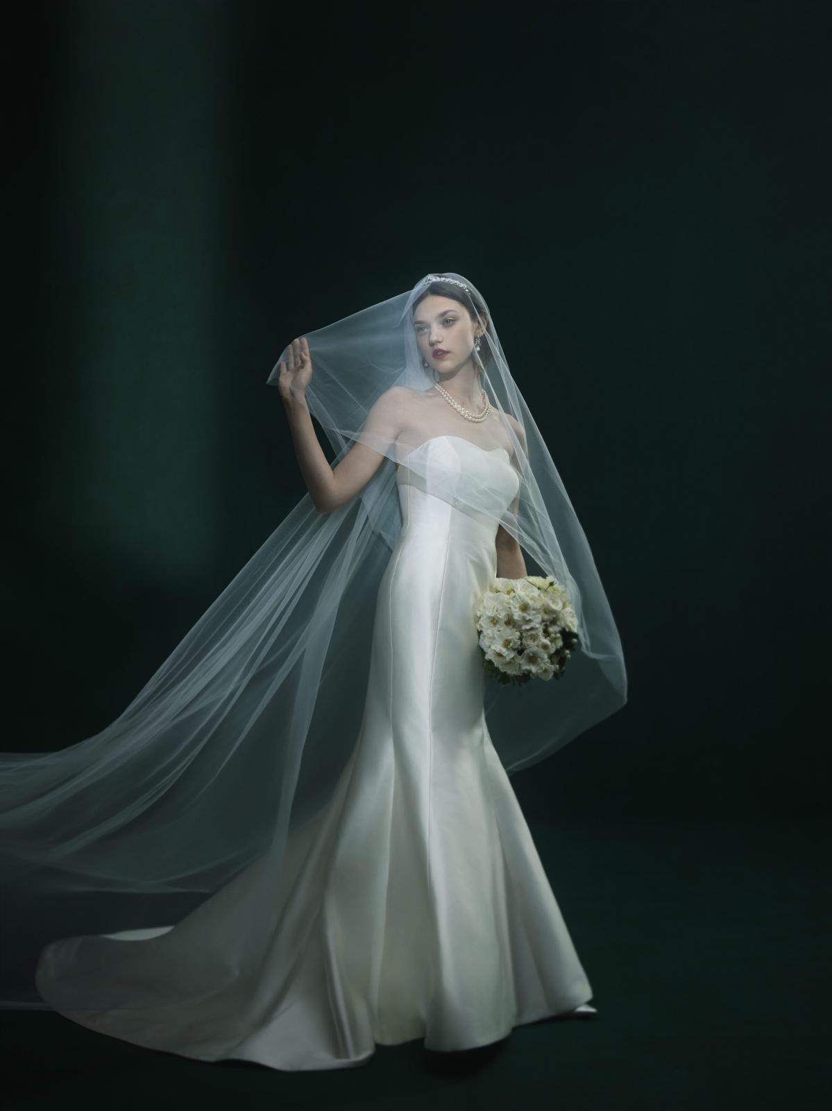 誰よりも花嫁目線に立って、あなたらしさを表現できるドレスを。そんな想いを込めたオリジナルドレス。