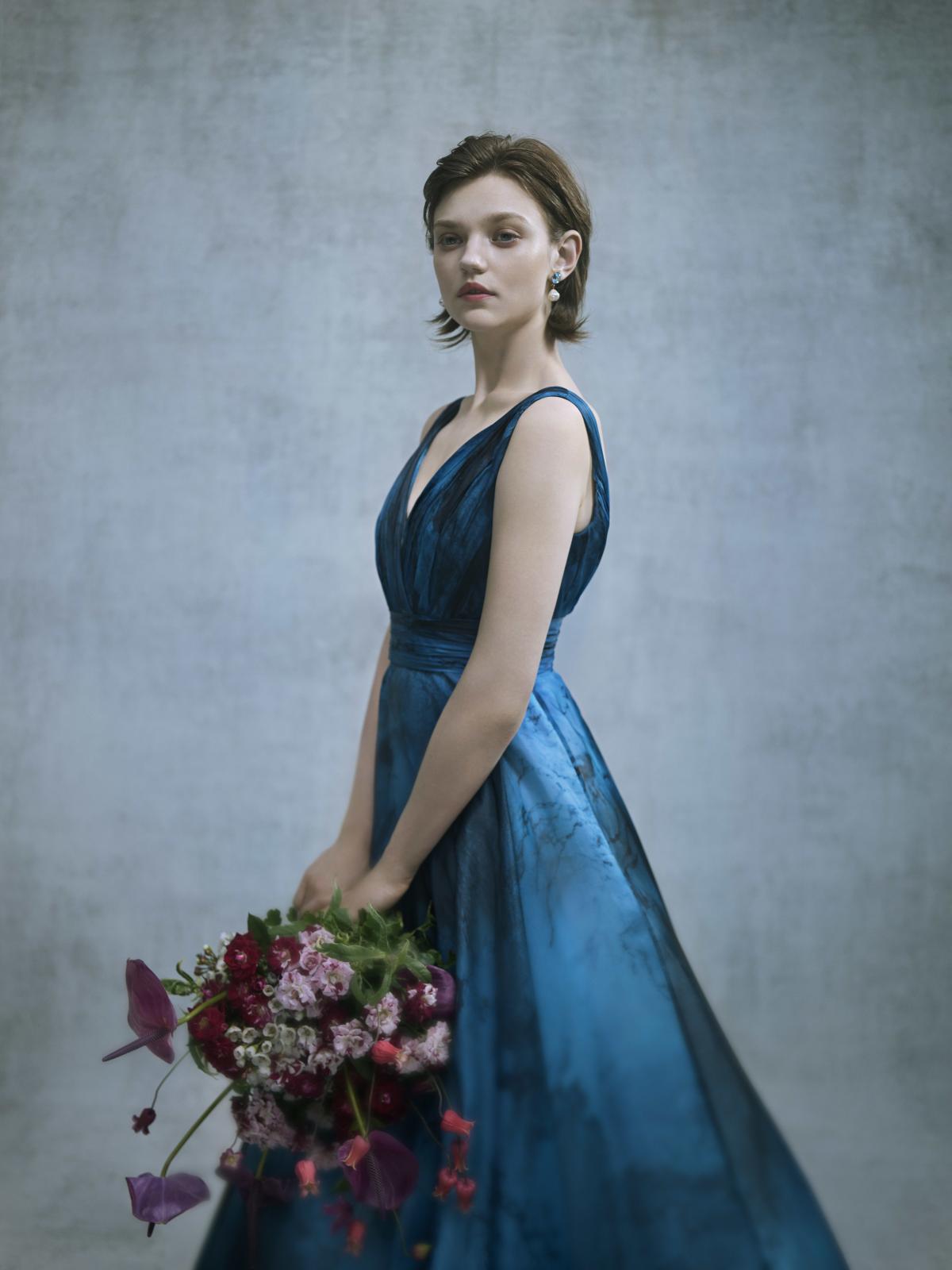 身につけるだけで背筋が伸びるような特別な力を秘めたアクセサリーは当日の輝きをそっと引き立たせます