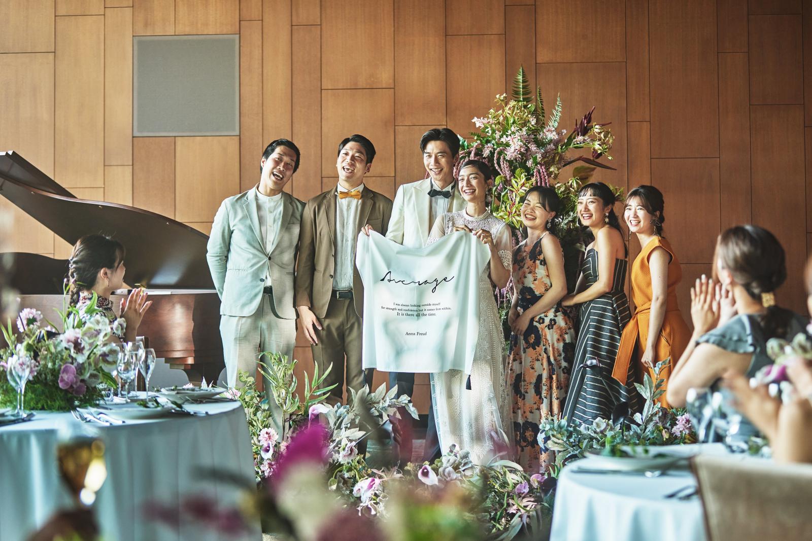 ゲストとのテーブルラウンドで思い出の一枚を残して