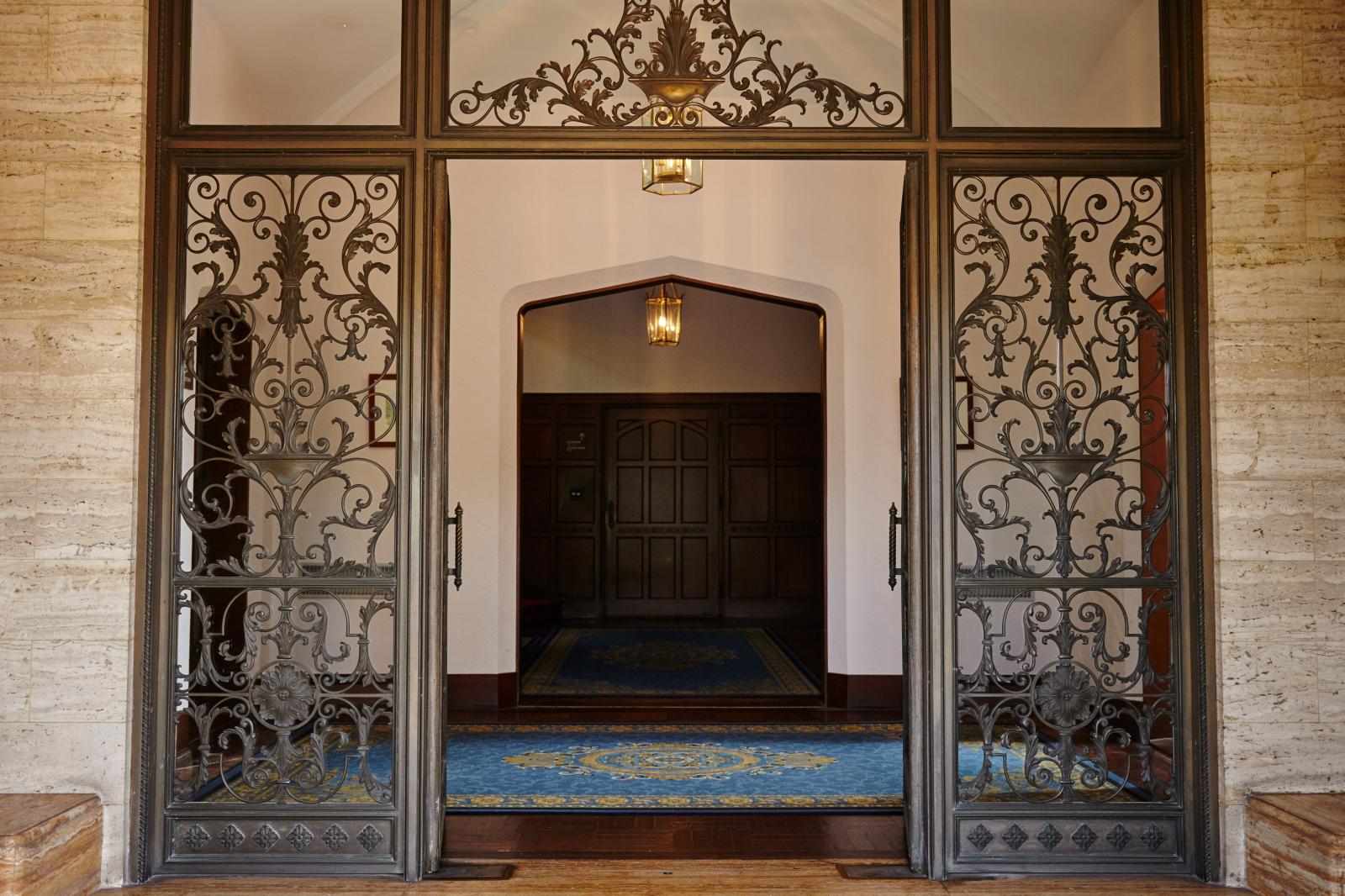 細部まで凝った意匠の空間