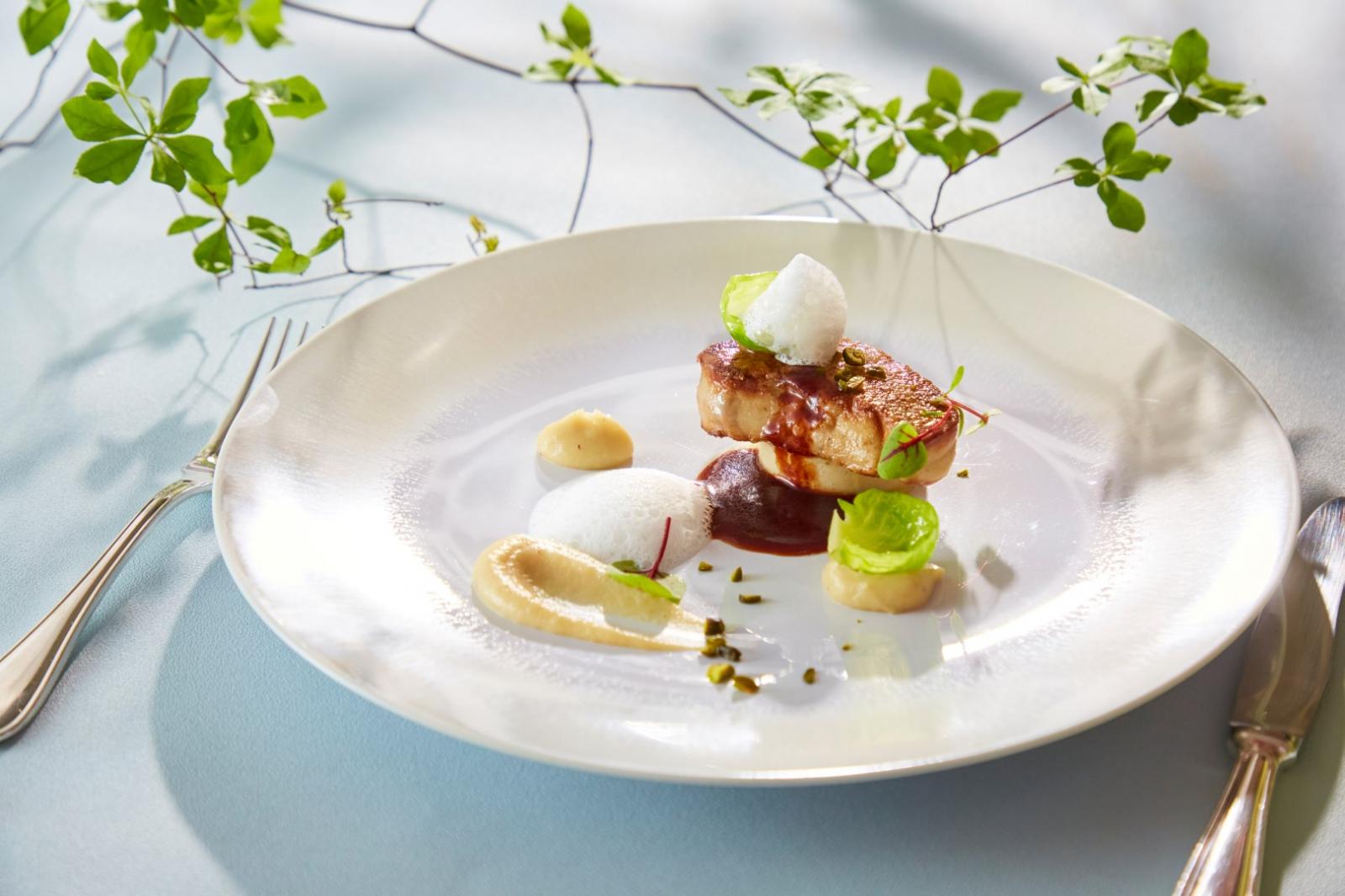 ゲストへ感謝の気持ちを込めて シェフが作る贅を凝らしたお料理を