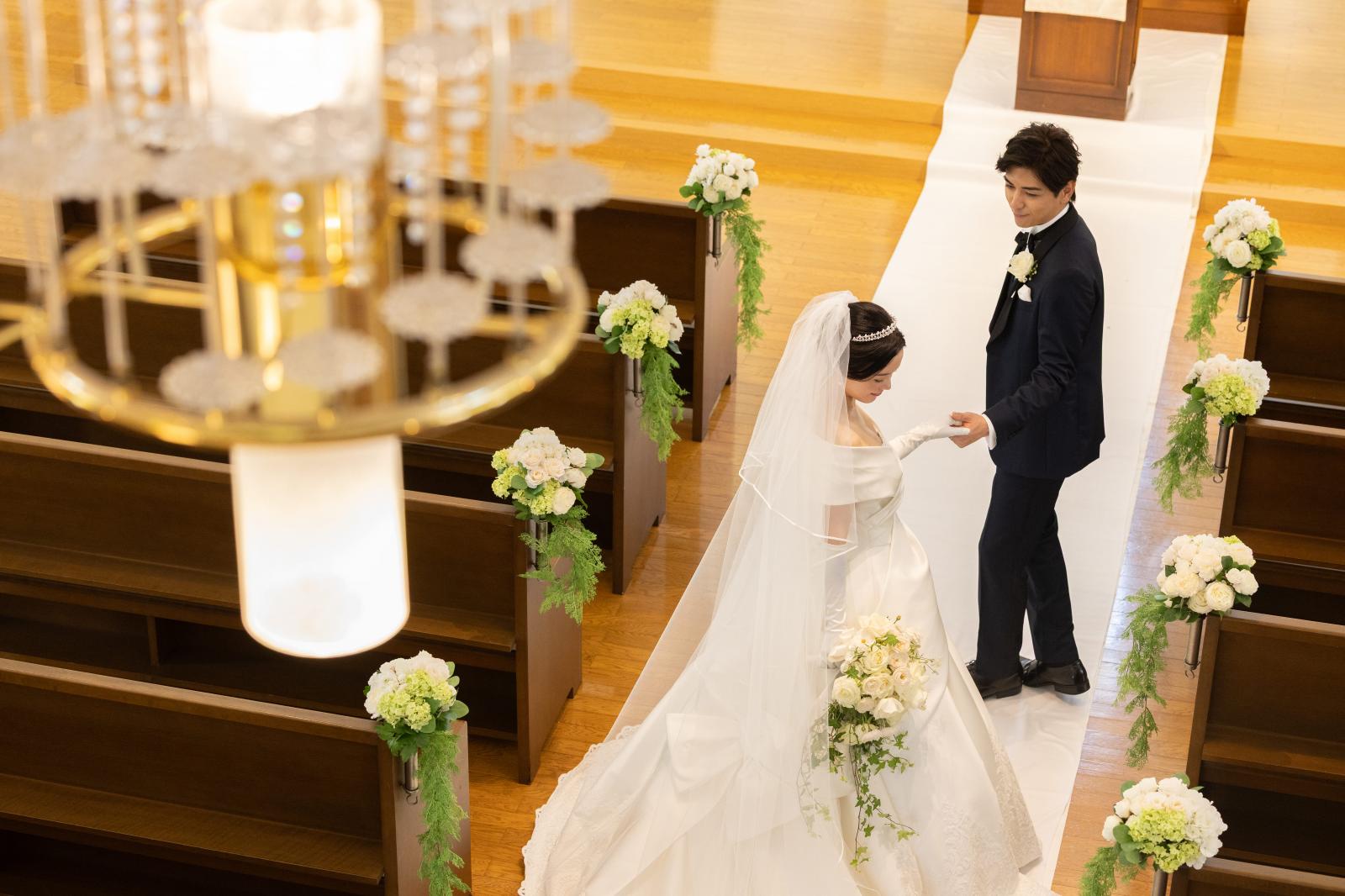 天井高9ｍの壮厳な空間