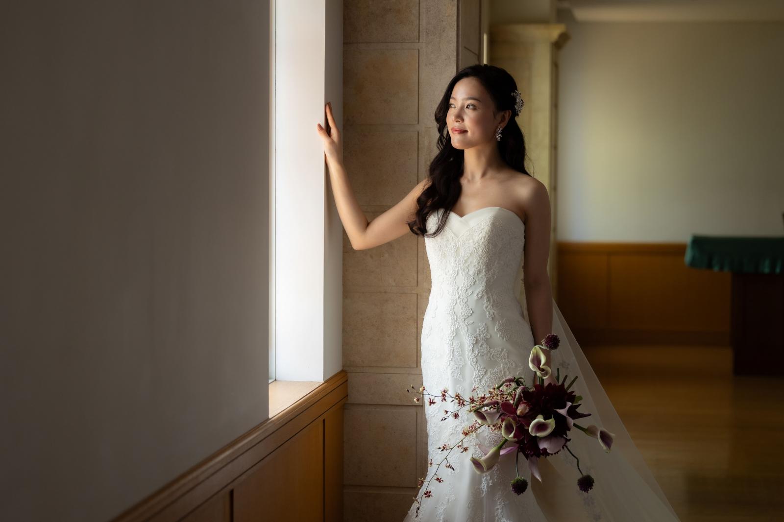 ステンドガラスからのあたたかな光