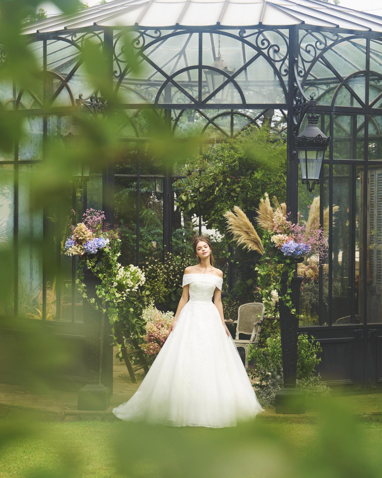 繊細なレースや華やかなチュール、風をはらむボリューミーなスカート。 憧れたプライズスタイルをご提案