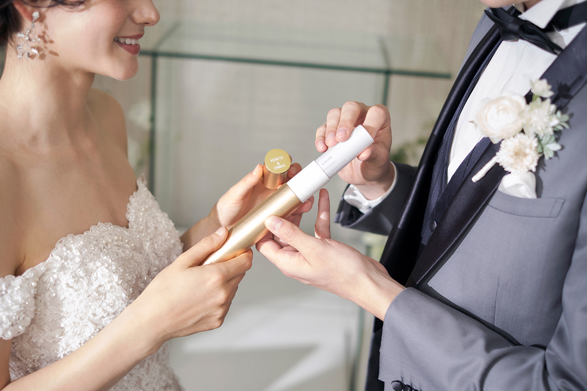 ゲストに見守られるハートウォーミングなセレモニー