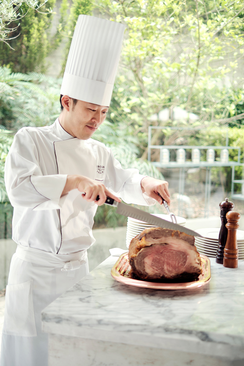 出来立てアツアツの料理を楽しむ「シェフズダイニング」は、会場を一気に盛り上げる人気のパーティ演出