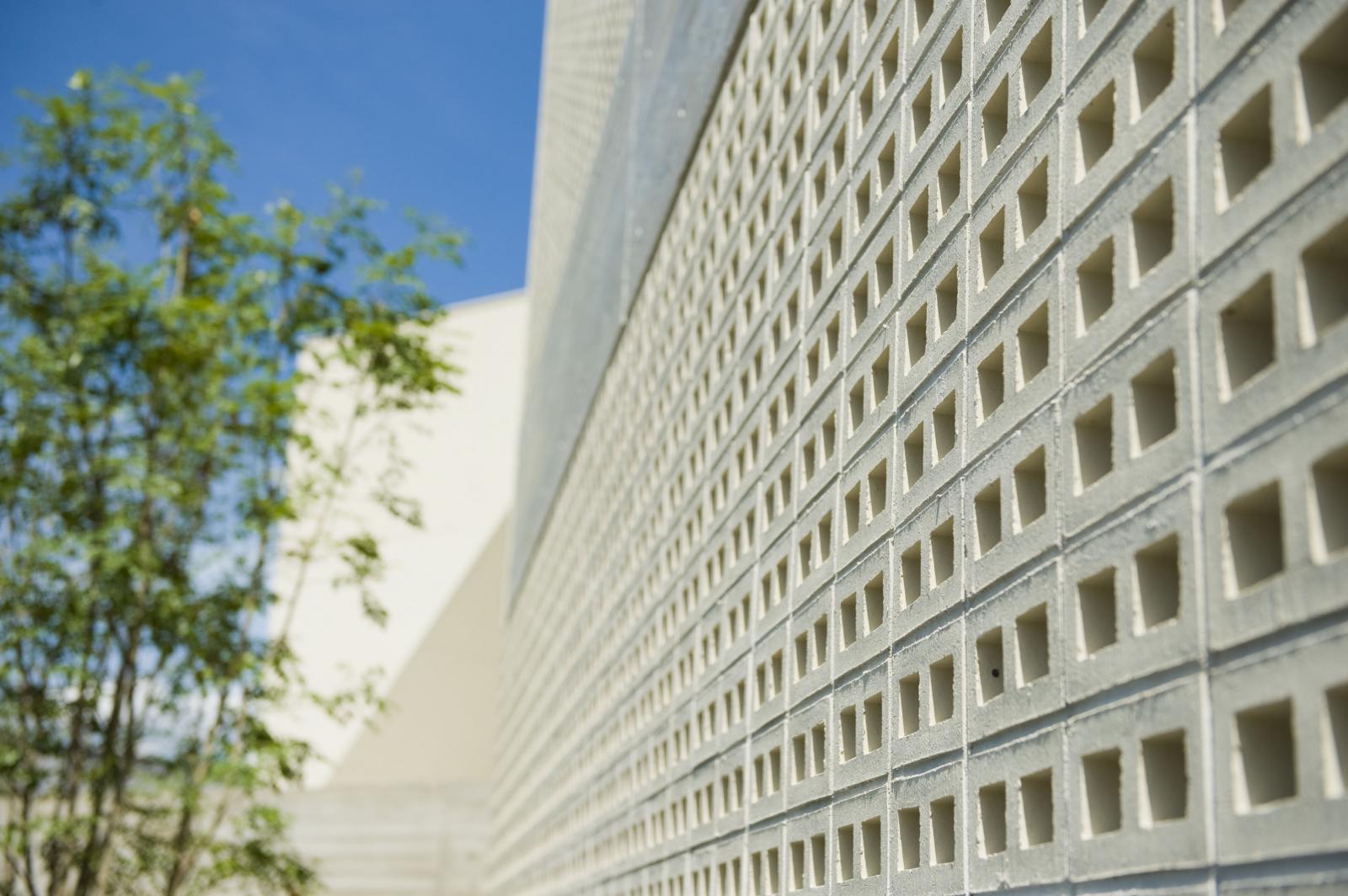 ロサンゼルスの別荘をコンセプトに設計された館内