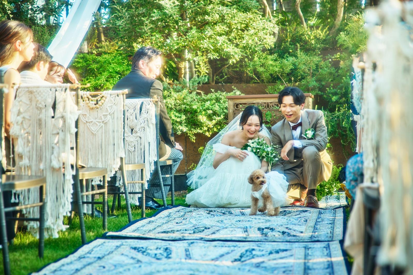 家族の一員愛犬も挙式に参加ＯＫ！全てのチャペルが可能。リングドックなど参加方法はスタッフに相談して！