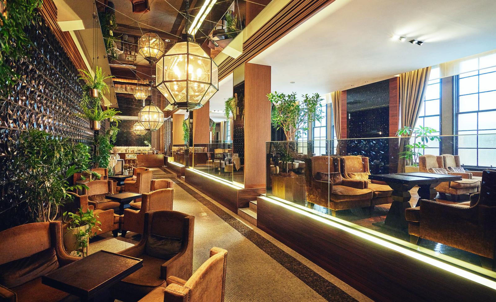 ゲストをおもてなしする寛ぎのラウンジ。細部にもこだわったインテリアの数々