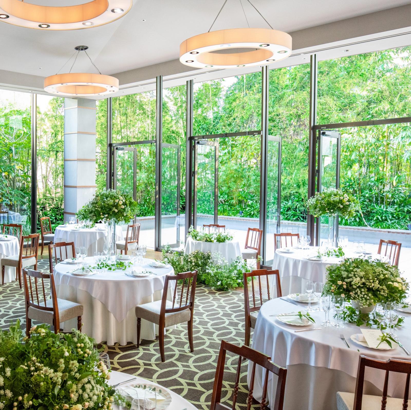 着席数6名～70名 、ホテルなのにテラスとパーティースペースを貸し切りプライベートパーティーが叶う