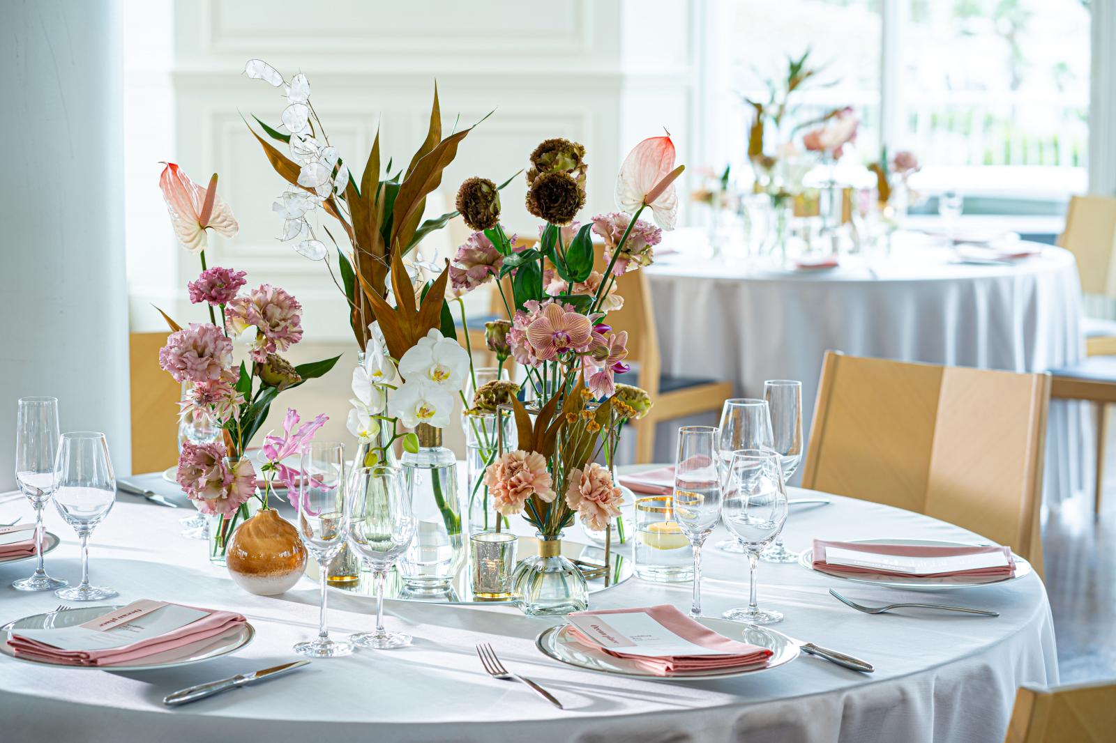 デザイナーがふたりだけのペーパーアイテムを