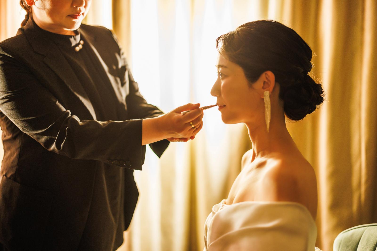 館内のエステサロンや美容室では大切な1日に向けてのビューティーケアも