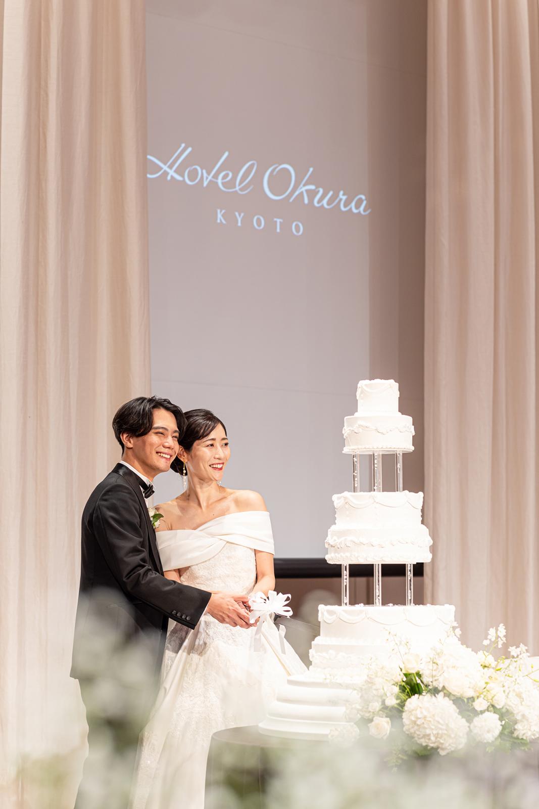 国際会議なども行われる豪奢な空間。大人の品格が漂うウエディングが叶う