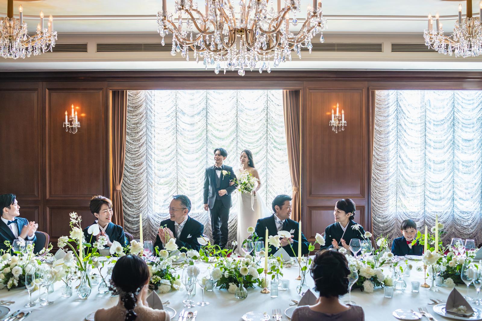 ゲストとの会話を楽しむ祝宴を希望するおふたりにおすすめ