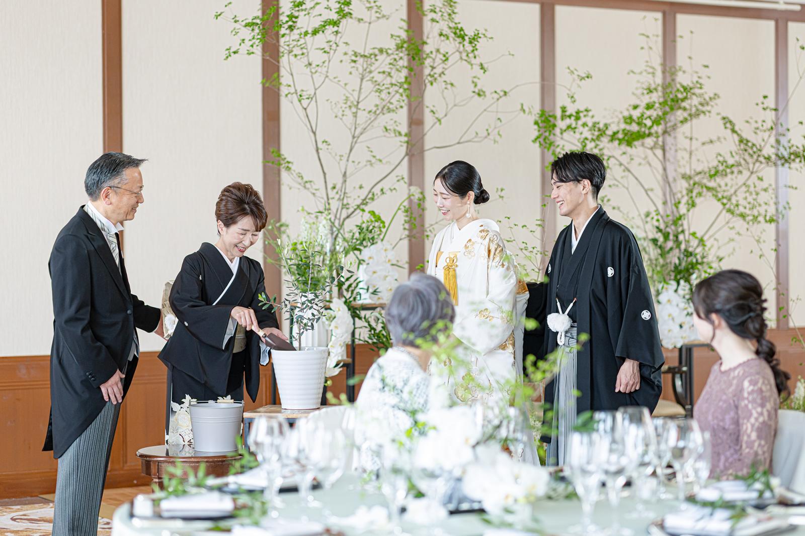 おふたりのそばにある笑顔は誰のどんな笑顔でしょう