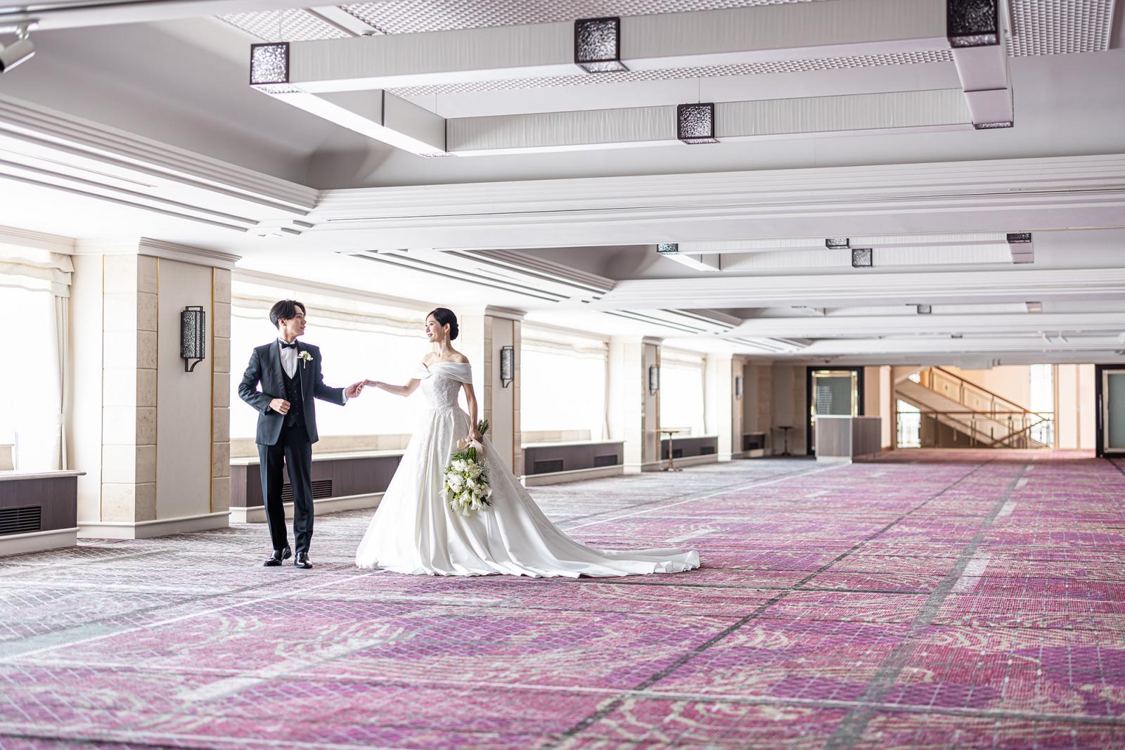 奥行があり、クラシカルな雰囲気の写真も撮影していただける2階の回廊。<br />
和装でも素敵な1枚を残していただけます。