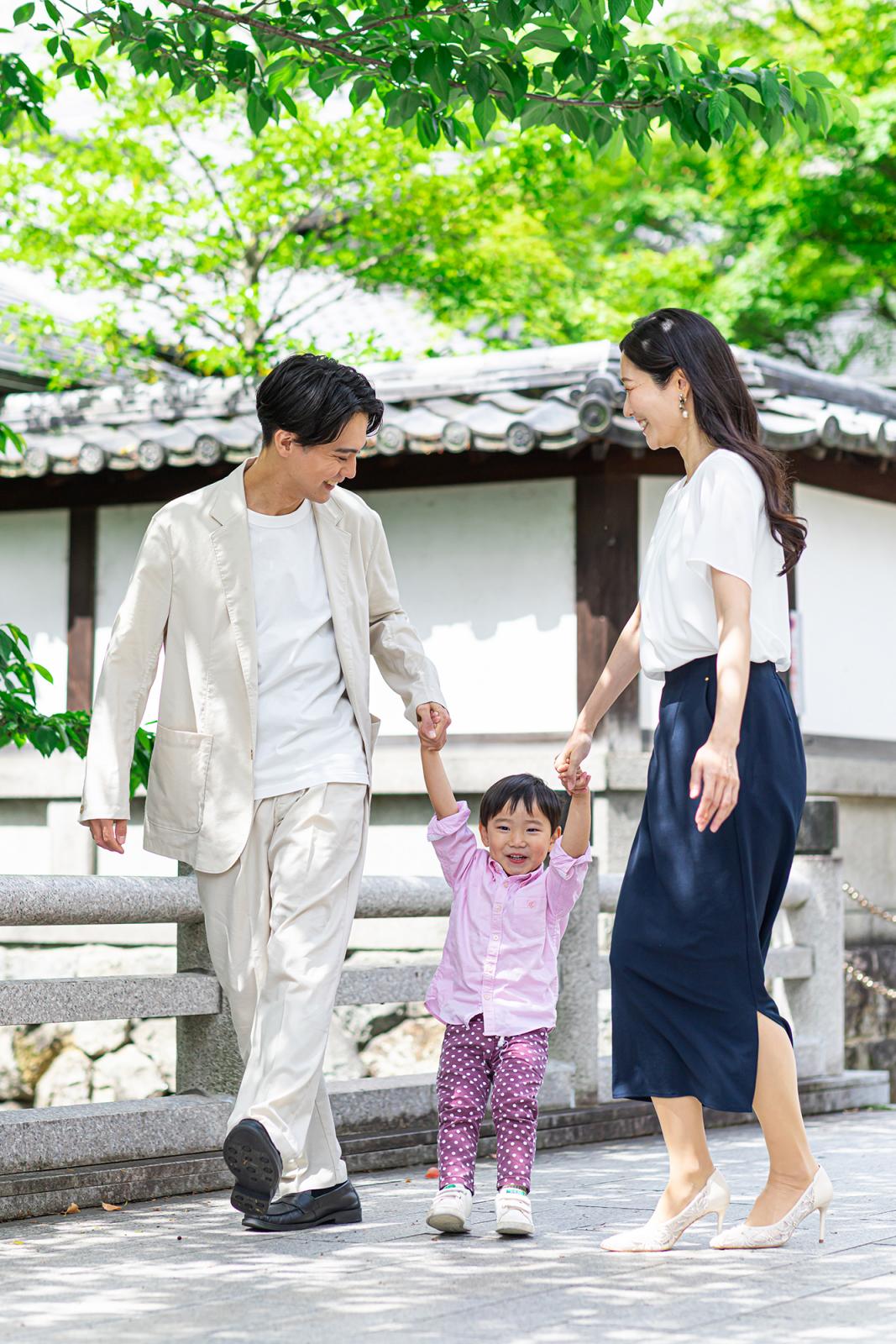 ホテルすぐ近くには高瀬川や鴨川など名所が。ホテルが家族の思い出の場所に