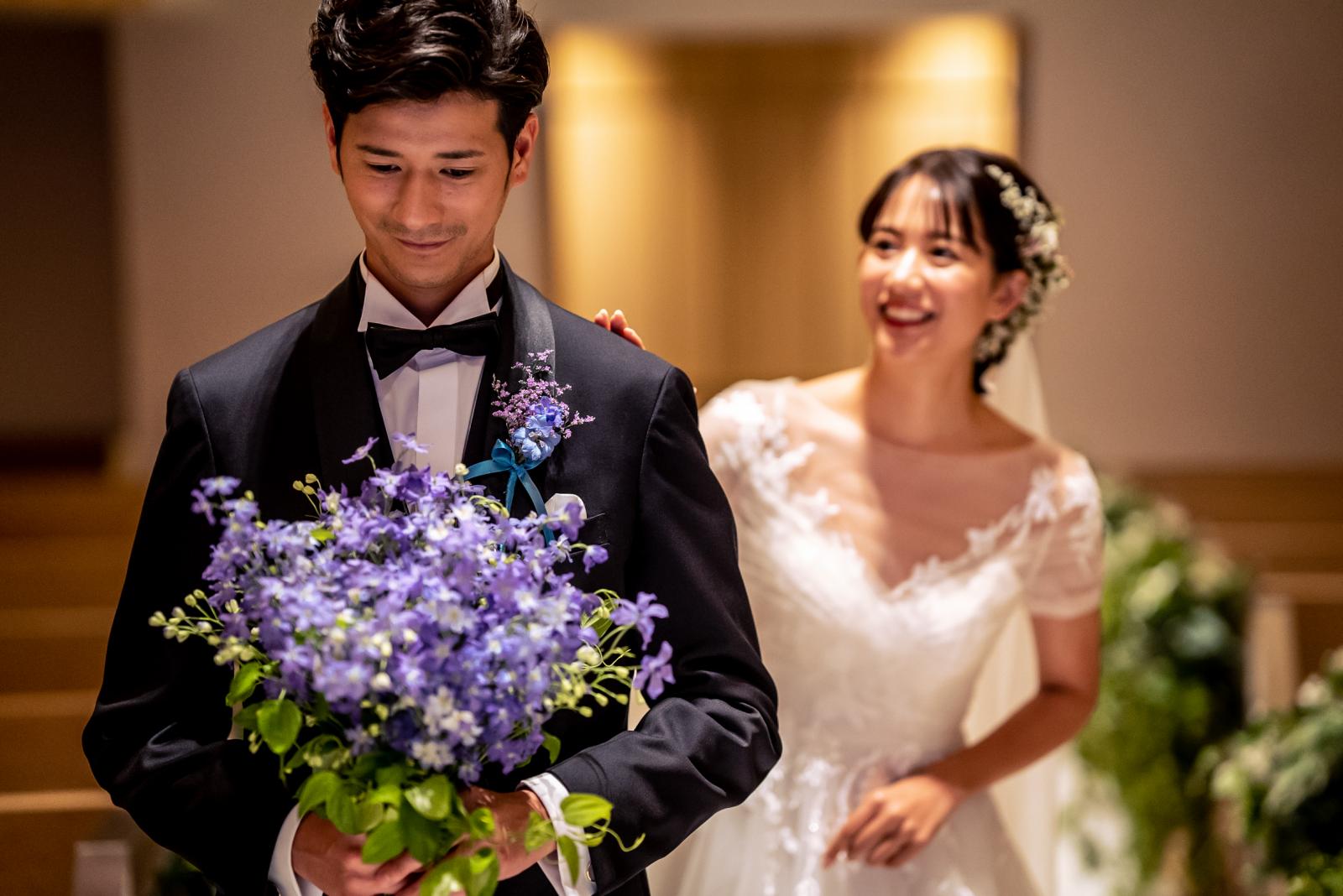 結婚式当日、各部屋で準備を終えた新郎新婦が、お互いの姿を初めて見せ合うファーストミート