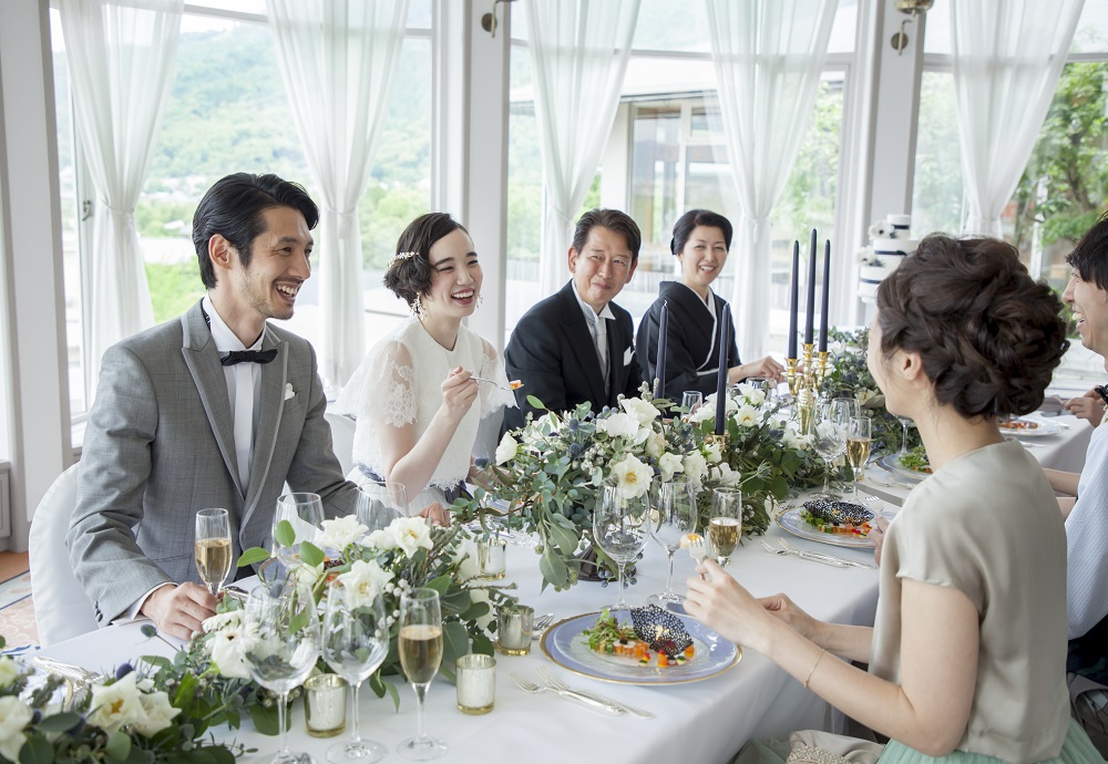 京都の街を自然を一望できる景色と自然光が注ぐ空間でゲストと過ごすアットホームな少人数パーティー