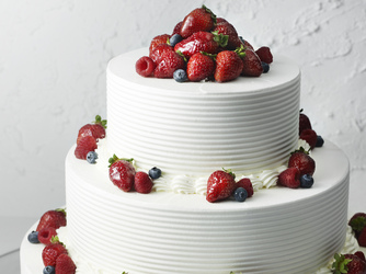 ウエディングケーキで幸せのおすそ分け