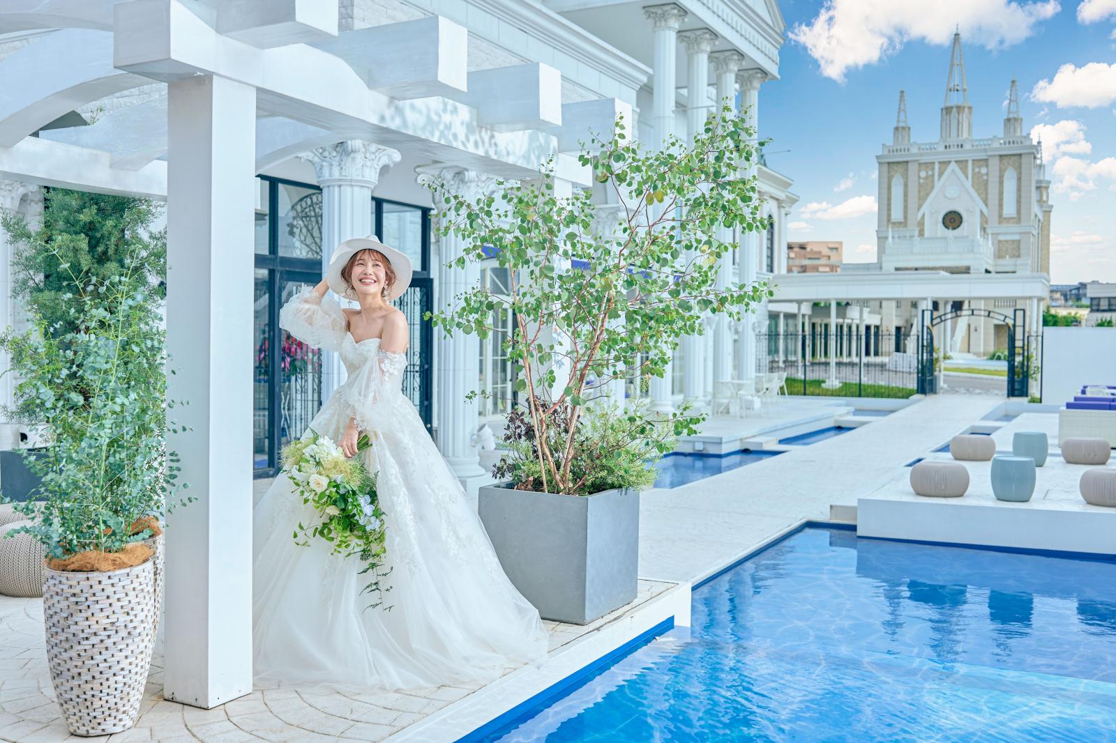 ガーデンでは水辺に披露宴会場やチャペルを反映できるお写真も☆