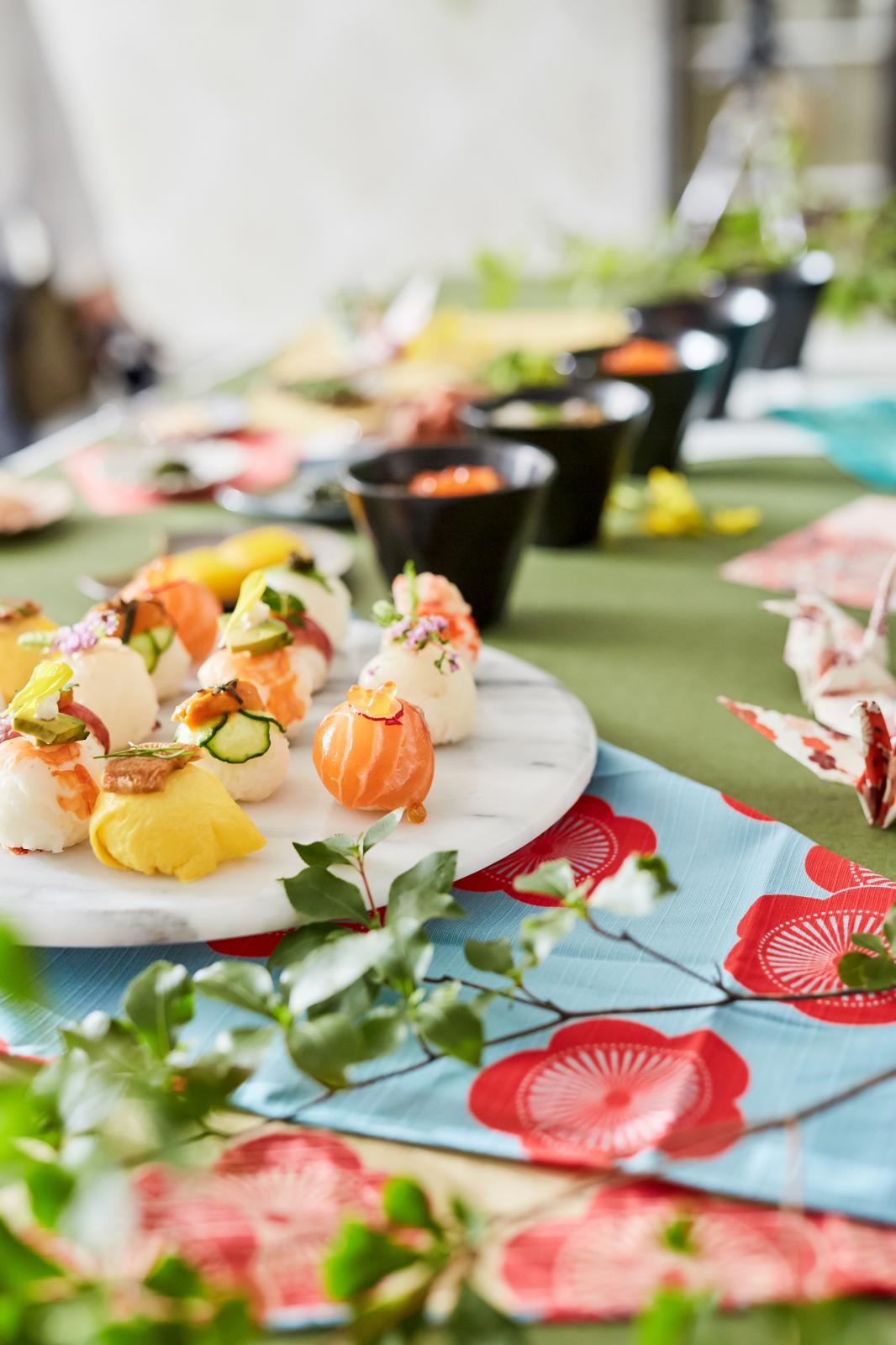 大人気の手鞠り寿司