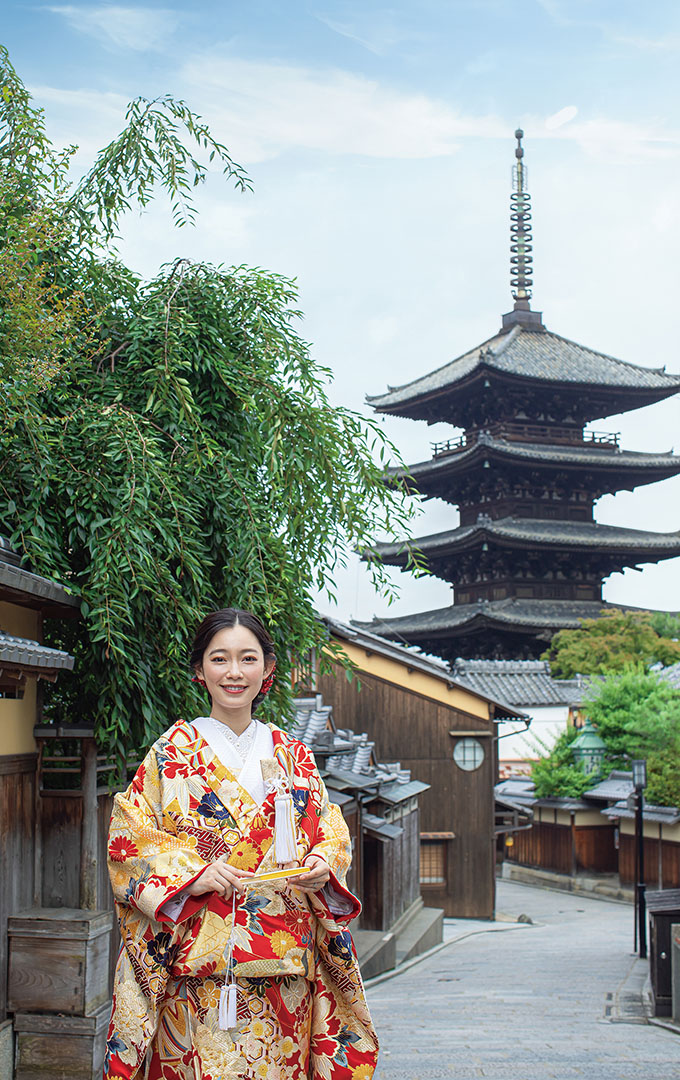 荷物を会場に預けたまま、結婚式の前後にも京都を楽しむことができる。ゲストへ京都の小旅行をプレゼント