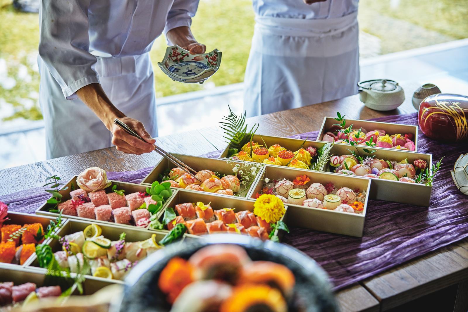 色鮮やかなお寿司ビュッフェのご提供も人気の演出