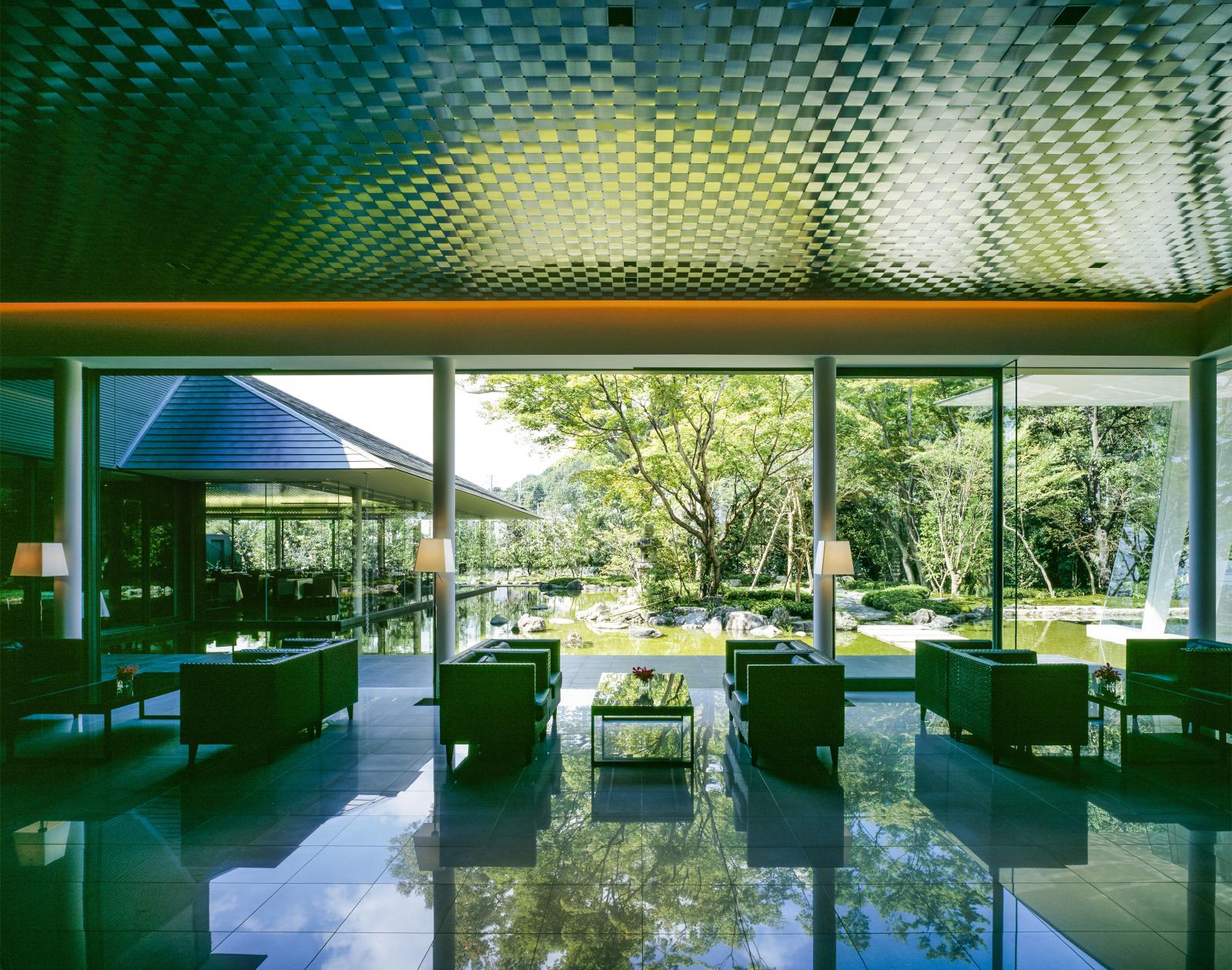 2600平方メートルもの広さを誇る敷地をふたりの貸切に