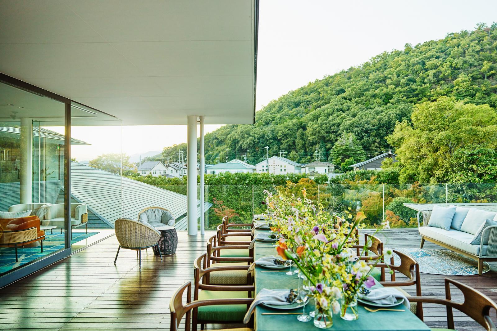 邸宅と広大な敷地を貸し切ってゲストをもてなす贅沢