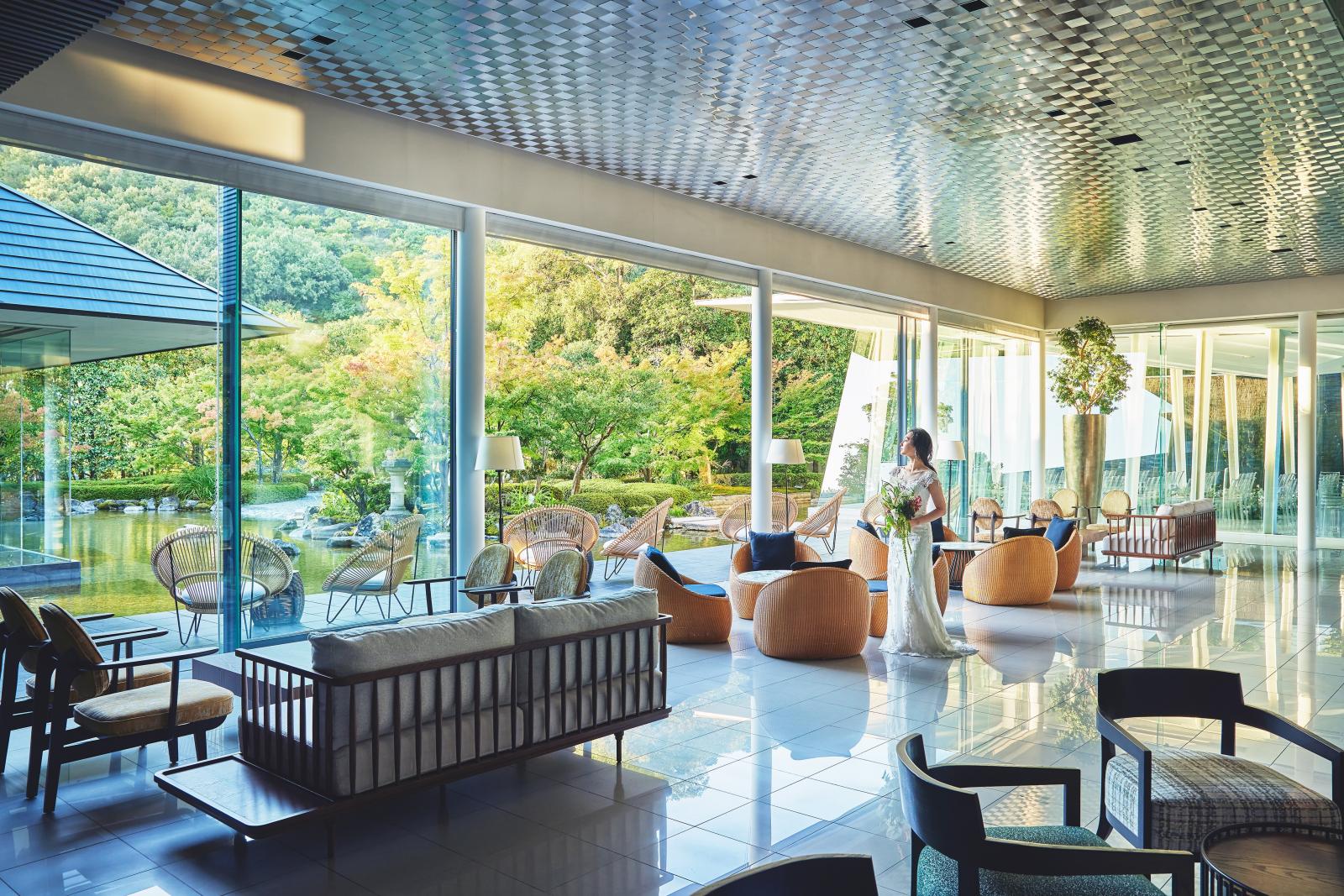 訪れる人々を、贅と寛ぎに満ちた時間に誘う