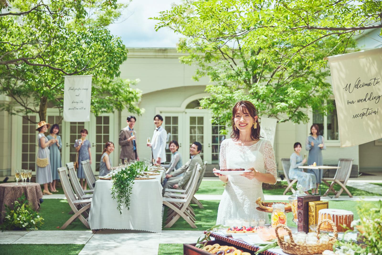 おもてなし重視のふたりやゲストにサプライズを企画したいふたりにデザートブッフェが人気♪