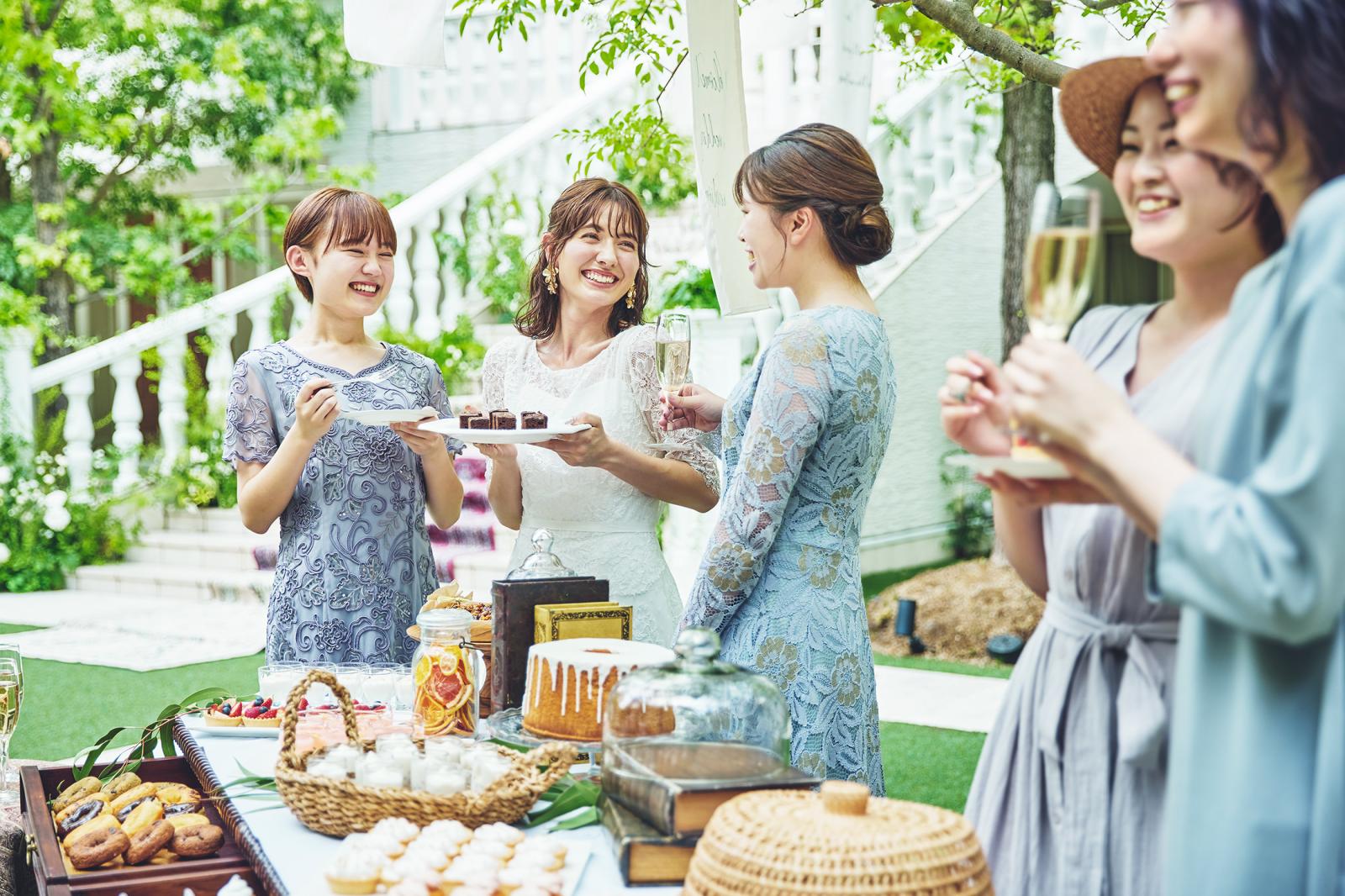 緑豊かなガーデンで大切なゲストへデザートブッフェを振舞おう