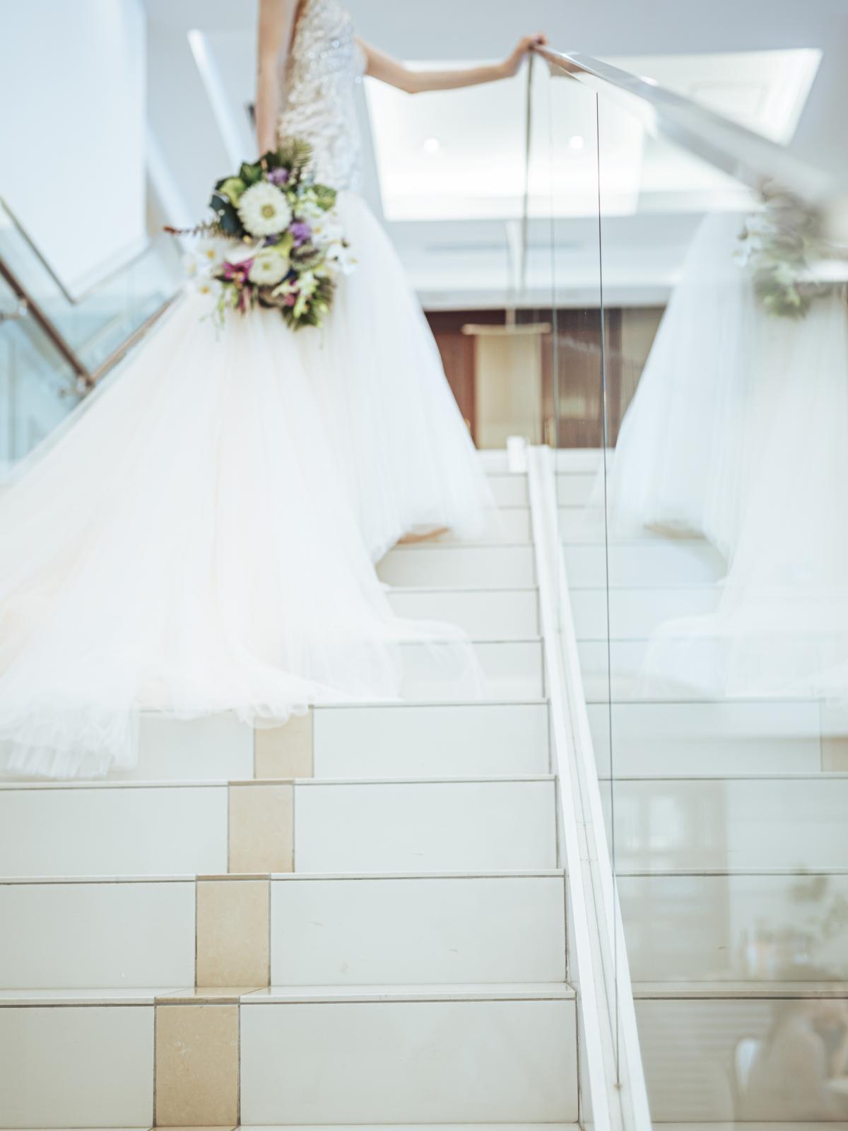 お二人が最も美しく魅える衣装選びをお手伝いいたします。