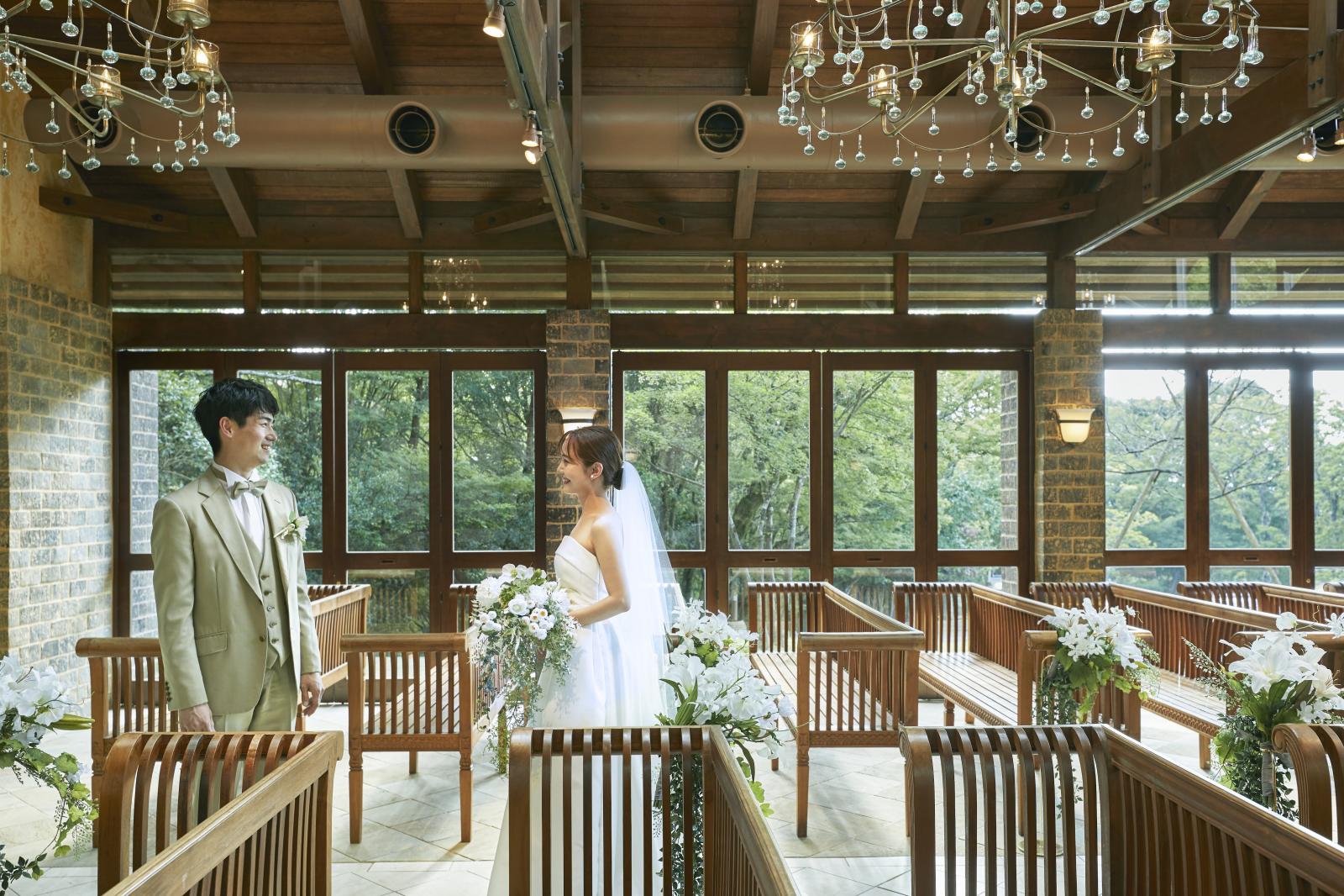 ふたりへの祝福があたたかく優しい空間に広がる